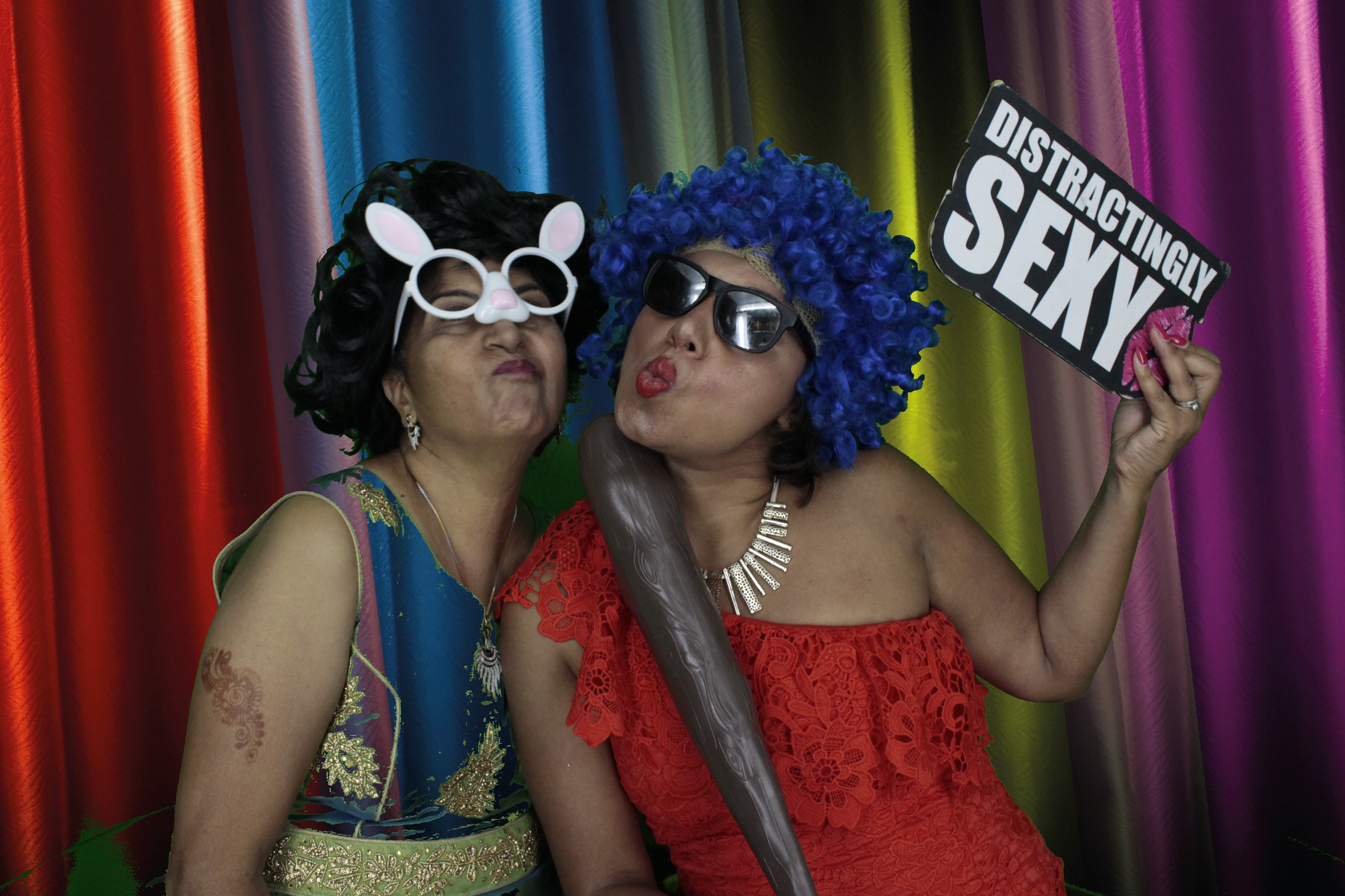 Bhavin & Yasmin’s Wedding | View more photos from the event at gallery.myphotoboothexperience.co.uk/u/MyPhotoBoothExperienceLtd/Bhavin-Yasmin’s-Wedding
